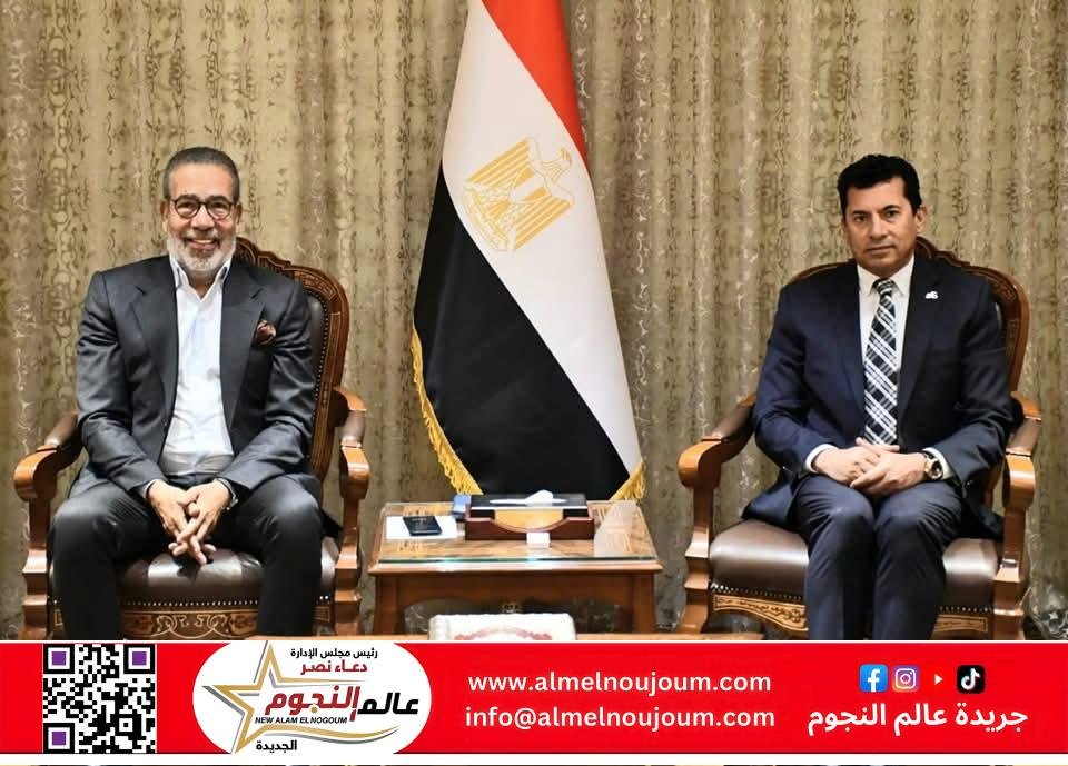 وزير الشباب والرياضة يبحث مع الكاتب والسيناريست مدحت العدل تطوير مسابقة "إبداع" 