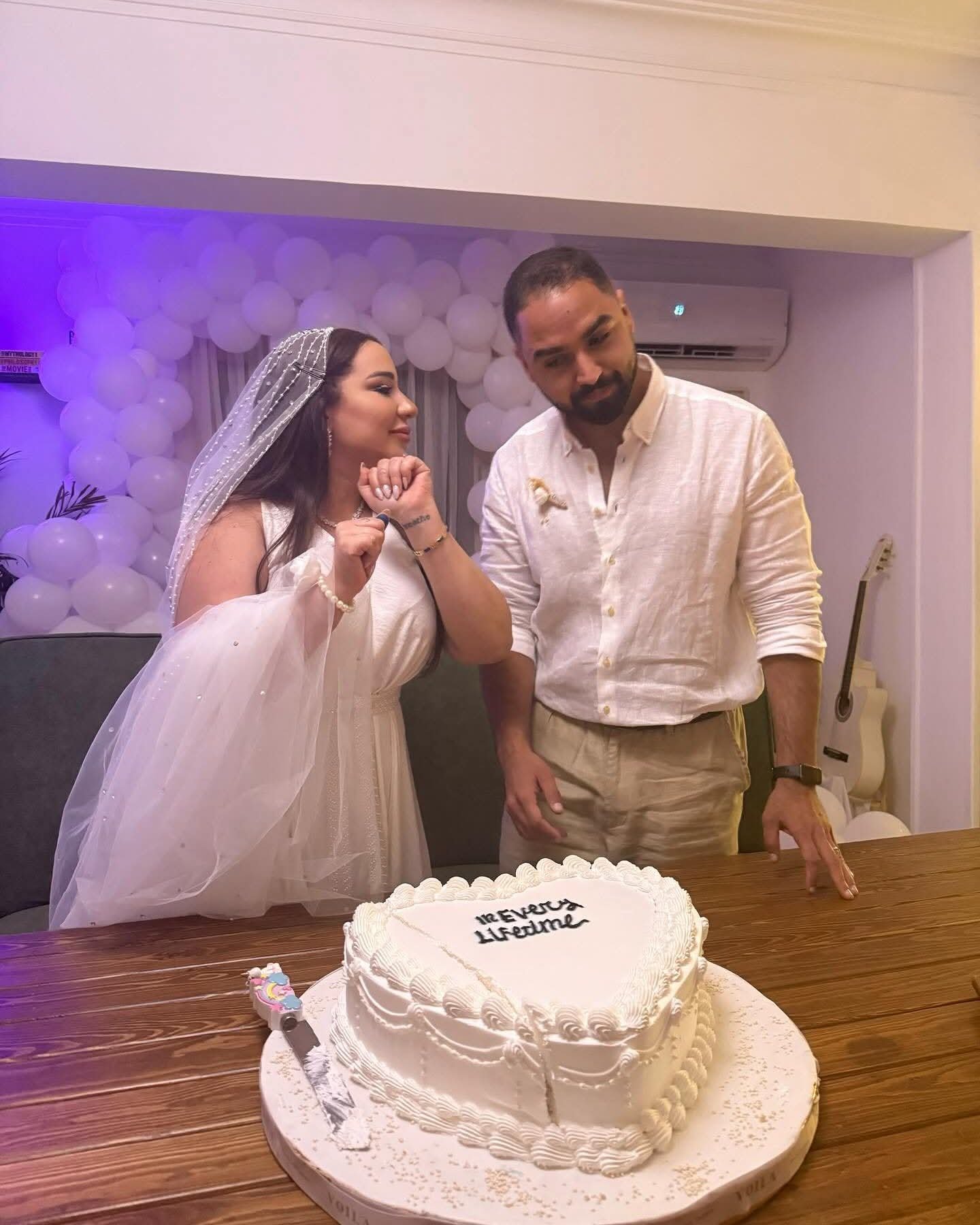 متخصص في الرقص المعاصر … مفاجأة زاوج أسما شريف منير 4 متخصص في الرقص المعاصر … مفاجأة زاوج أسما شريف منير