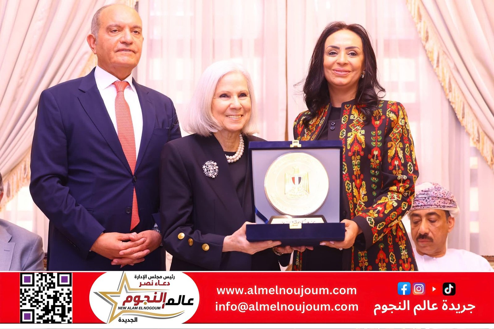 وزيرة التضامن الاجتماعي تكرم السفيرة هيفاء أبو غزالة تقديرًا لجهودها خلال فترة ولايتها لقطاع الشؤون الاجتماعية بالأمانة العامة لجامعة الدول العربية 2 وزيرة التضامن الاجتماعي تكرم السفيرة هيفاء أبو غزالة تقديرًا لجهودها خلال فترة ولايتها لقطاع الشؤون الاجتماعية بالأمانة العامة لجامعة الدول العربية