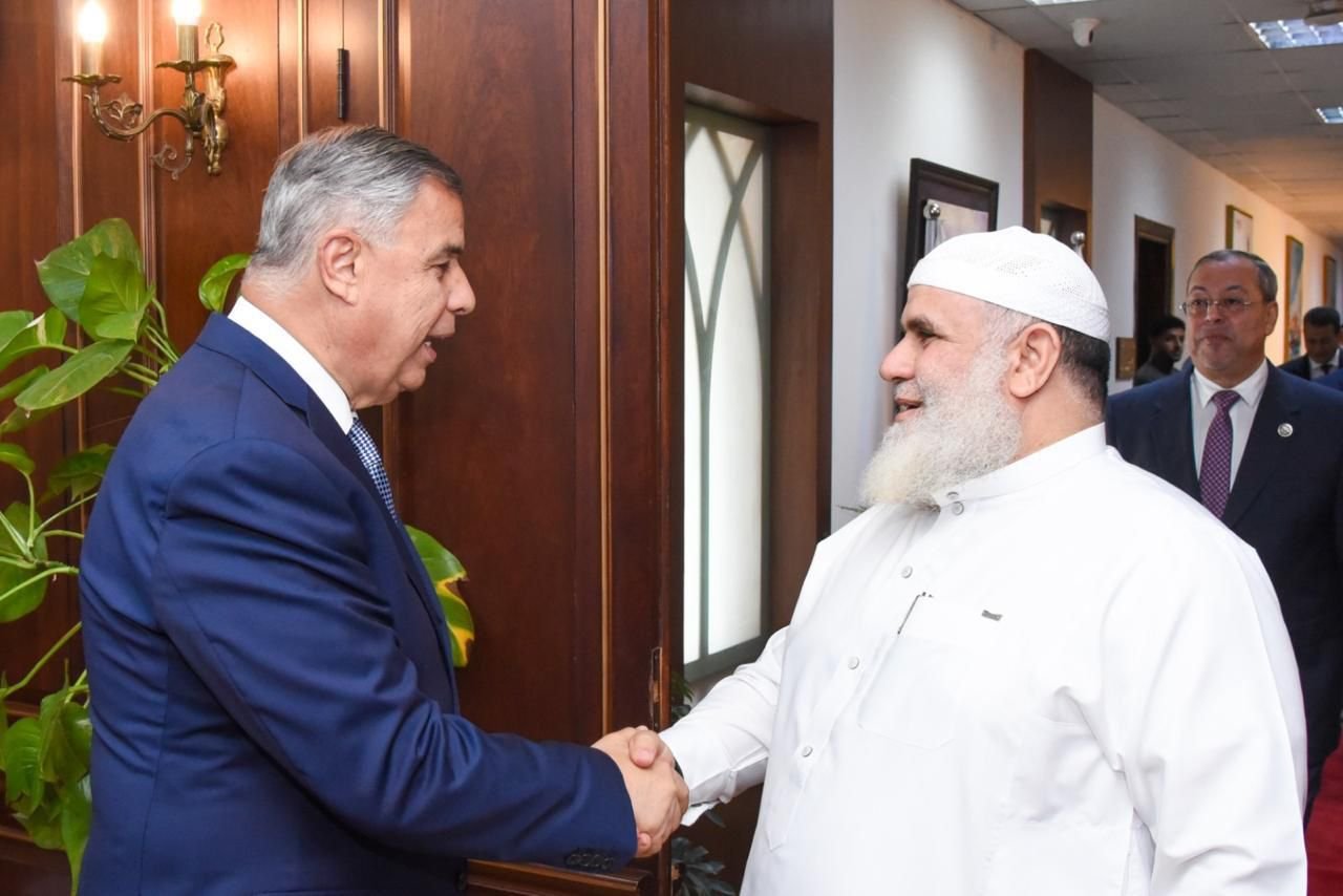 محافظ الإسكندرية يستقبل المهنئين بعيد الأضحى في أجواء يسودها الود والوطنية