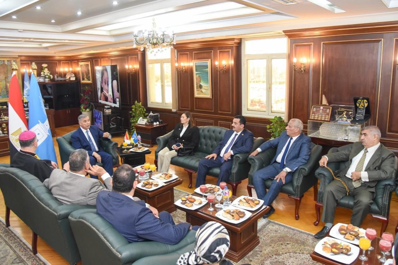 محافظ الإسكندرية يستقبل المهنئين بعيد الأضحى في أجواء يسودها الود والوطنية