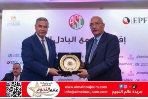 وزير الشباب والرياضة ومحافظ الإسكندرية يشهدان المؤتمر الصحفي للبطولة الدولية للبادل ويفتتحان ملاعب البادل بنادي سبورتنج بالإسكندرية 8 وزير الشباب والرياضة ومحافظ الإسكندرية يشهدان المؤتمر الصحفي للبطولة الدولية للبادل ويفتتحان ملاعب البادل بنادي سبورتنج بالإسكندرية