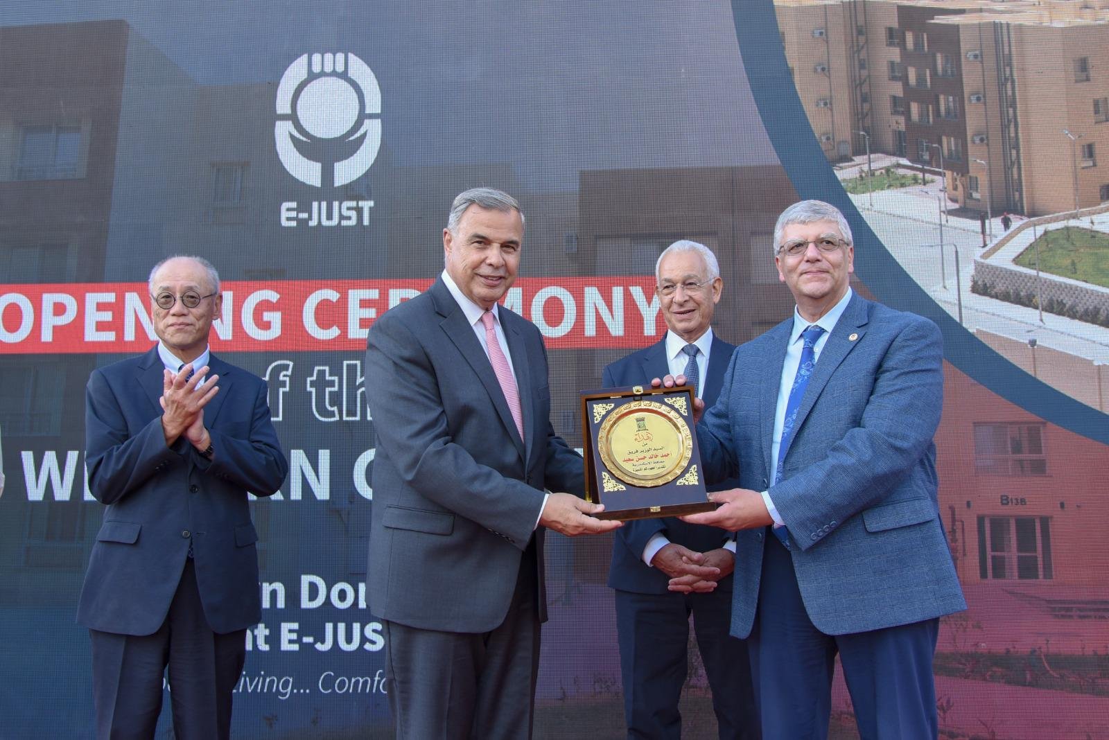 "نقلة نوعية في جودة الحياة الجامعية.. محافظ الإسكندرية يفتتح الحرم الغربي للجامعة المصرية اليابانية"