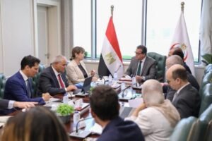 وزير الصحة يستقبل المنسق المقيم للأمم المتحدة بمصر والمدير الإقليمي لمنظمة الأغذية والزراعة (الفاو) 4 وزير الصحة يستقبل المنسق المقيم للأمم المتحدة بمصر والمدير الإقليمي لمنظمة الأغذية والزراعة (الفاو)