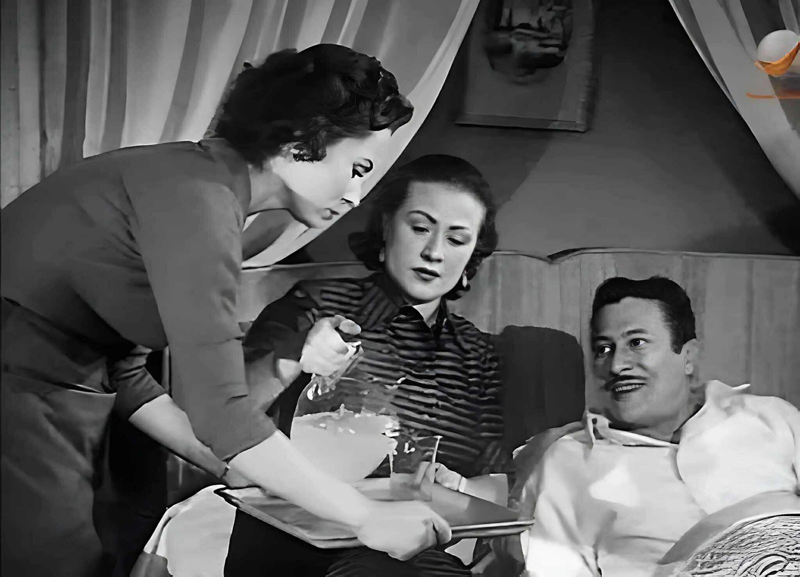في ذكرى ميلاد عزيزة حلمي.. “أم السينما المصرية” التي لم تفارق الشاشة حتى النهاية