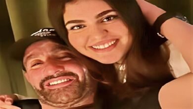 أحمد السقا يحتفل بتخرج ابنته نادية برسالة مؤثرة: “فخور بيكي يا حبيبة قلبي”