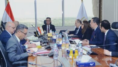 وزير التموين يجتمع مع رئيس مجلس ادارة الشركة المصرية لتجارة الجملة لمتابعة انتظام العمل
