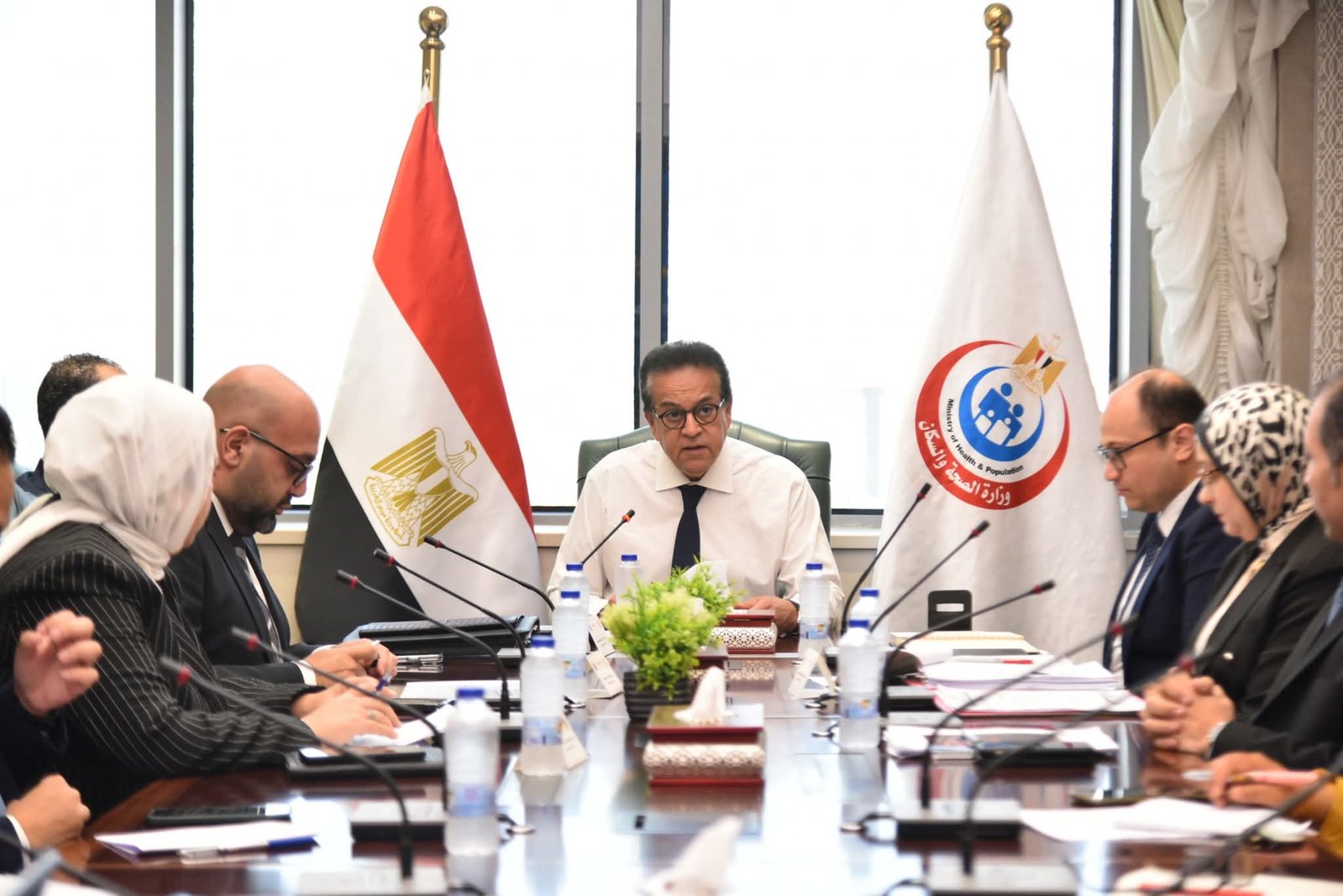 عبدالغفار يعقد اجتماعًا لمتابعة إنجازات قطاع الطب العلاجي خلال مايو 2025