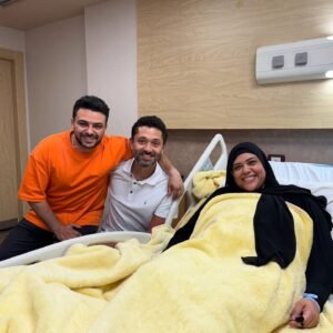 كريم الحسيني يشكر كريم محمود عبد العزيز على زيارته بعد عملية زوجته: "صاحب ابن أصول" 2 كريم الحسيني يشكر كريم محمود عبد العزيز على زيارته بعد عملية زوجته: "صاحب ابن أصول"