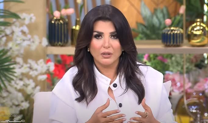 هي أخطأت مفيش كلام لكن هنستفيد لما نقطع في الست والعالم كله بيقطع فيها...منى الشاذلي عن أزمة لوحات مها الصغير المسروقة