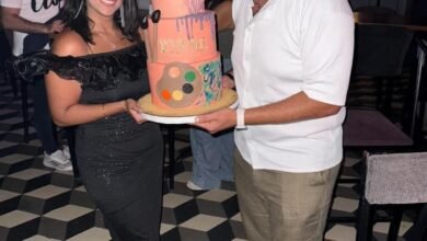 محمد علي رزق يحتفل بعيد ميلاد زوجته برسالة رومانسية: "كل سنة وإنتي الحب"