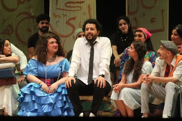 وزير الثقافة يشهد العرض المسرحي “حواديت” على مسرح سيد درويش بالإسكندرية 