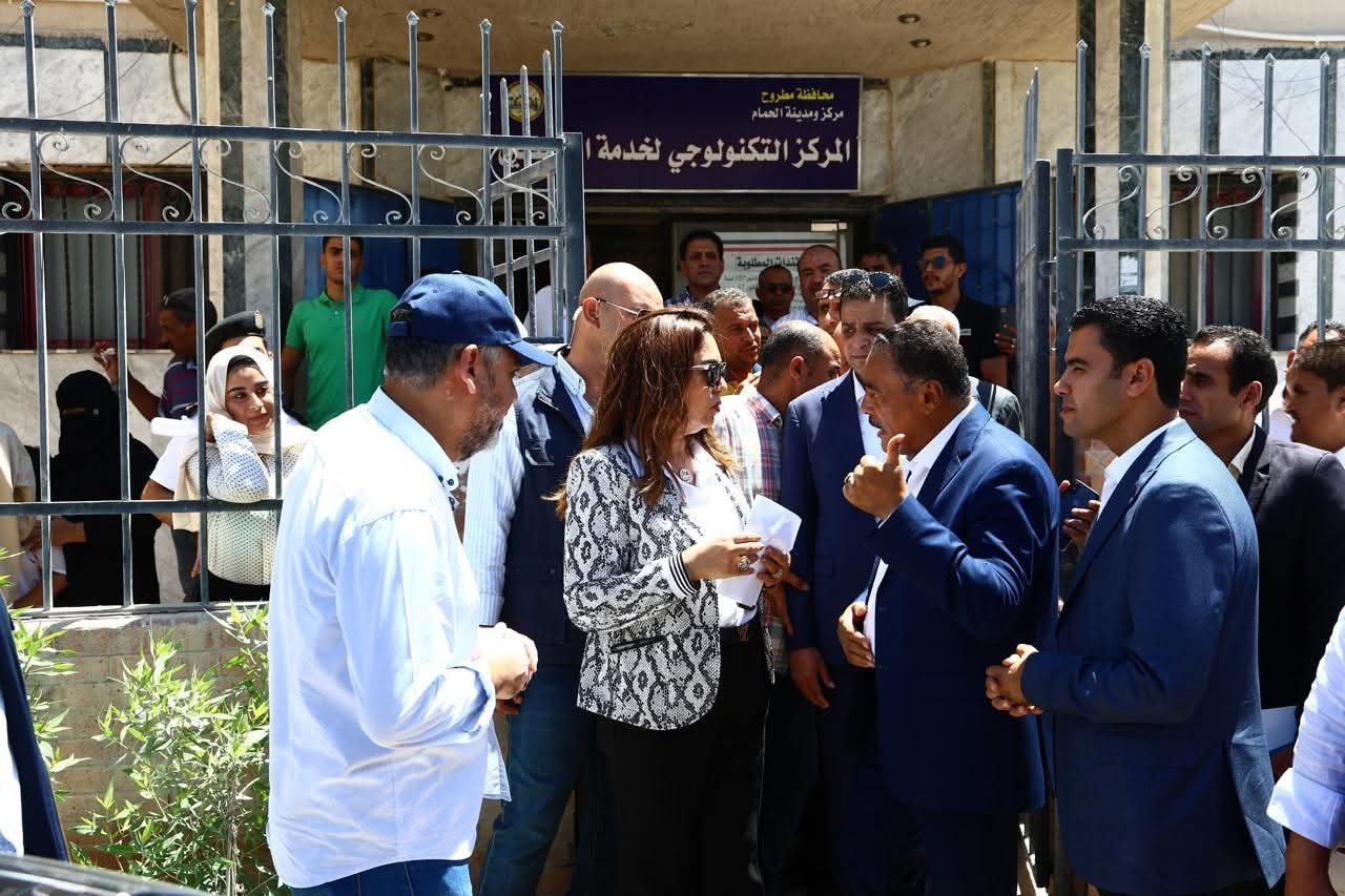 وزيرة التنمية المحلية ومحافظ مطروح يتفقدان أعمال توسعة وتطوير المدخل الغربي لمدينة الحمام وسير العمل بالمركز التكنولوجي 5 وزيرة التنمية المحلية ومحافظ مطروح يتفقدان أعمال توسعة وتطوير المدخل الغربي لمدينة الحمام وسير العمل بالمركز التكنولوجي