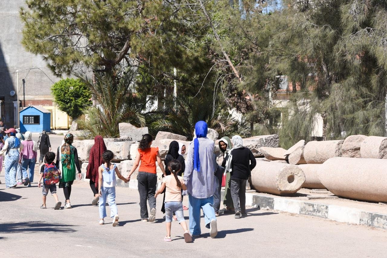 إقبال جماهيري كثيف على المواقع الأثرية بالإسكندرية بعد فتحها مجانًا احتفالًا بالعيد القومي الـ73