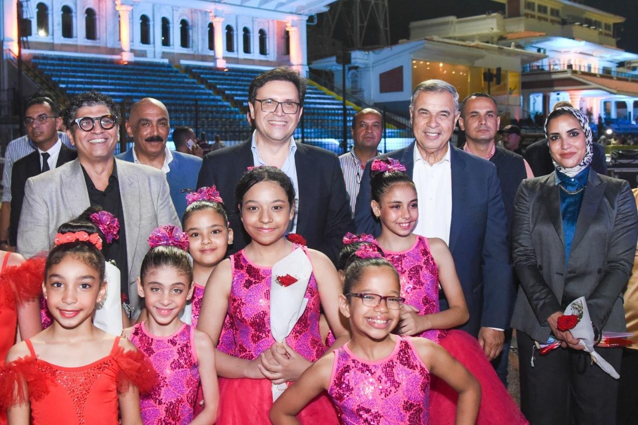 "صيف الأوبرا 2025.. وزير الثقافة ومحافظ الإسكندرية يطلقان أول مهرجان موسيقي داخل إستاد الإسكندرية"