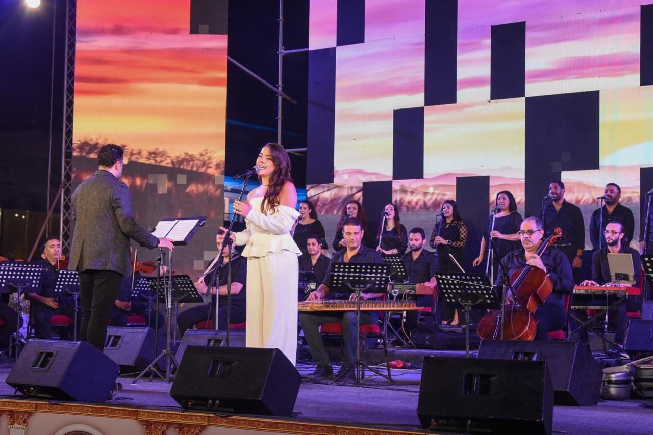 "صيف الأوبرا 2025.. وزير الثقافة ومحافظ الإسكندرية يطلقان أول مهرجان موسيقي داخل إستاد الإسكندرية"