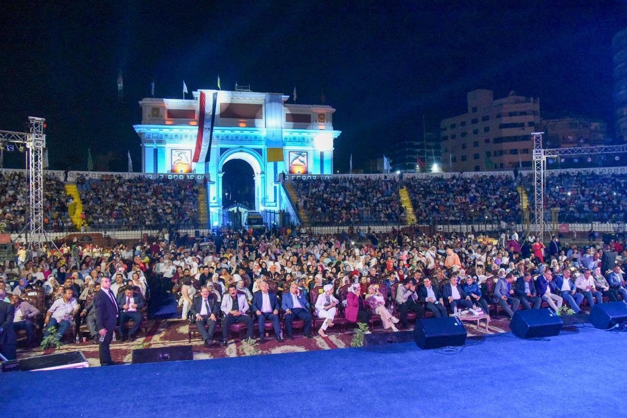 "صيف الأوبرا 2025.. وزير الثقافة ومحافظ الإسكندرية يطلقان أول مهرجان موسيقي داخل إستاد الإسكندرية"