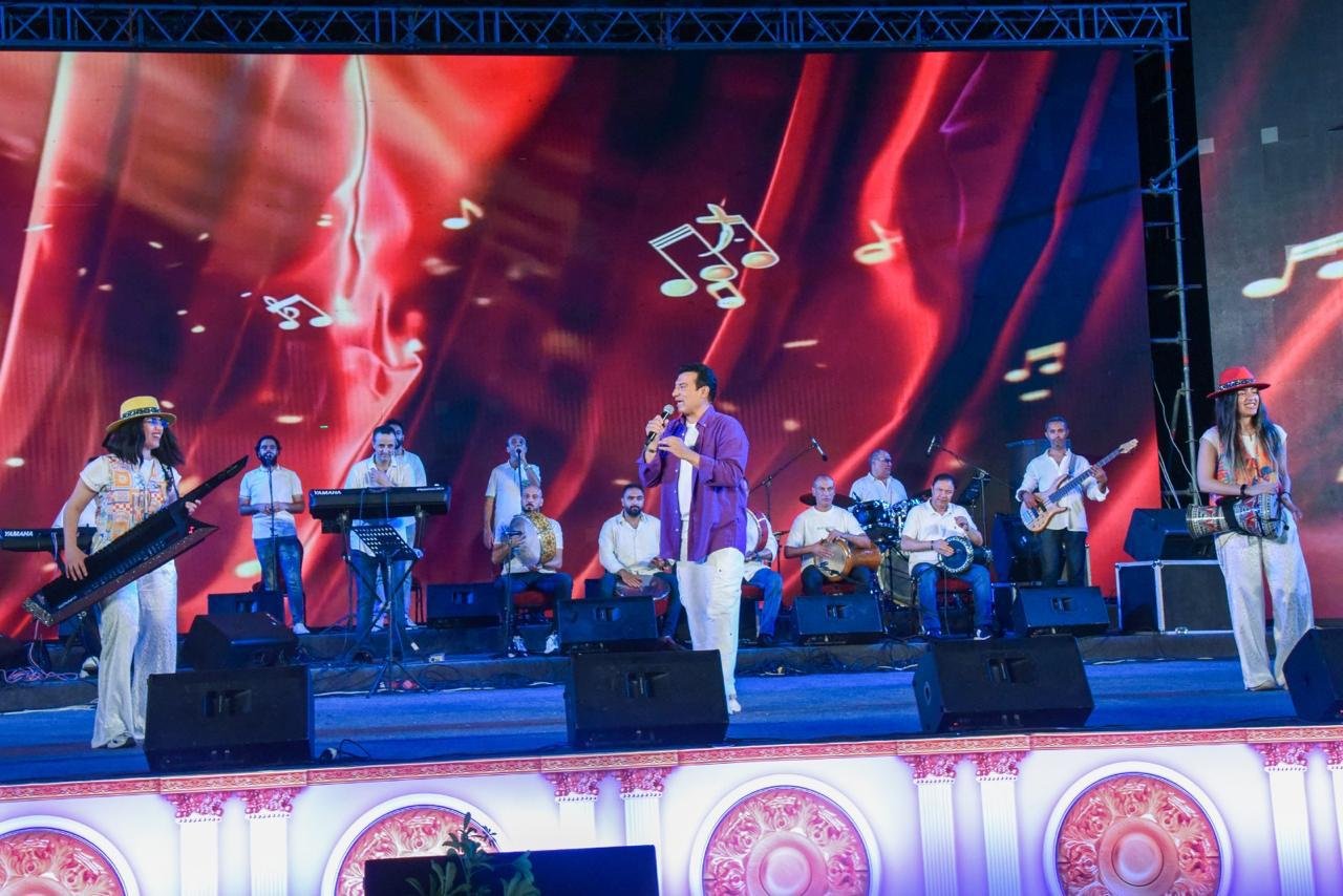 "صيف الأوبرا 2025.. وزير الثقافة ومحافظ الإسكندرية يطلقان أول مهرجان موسيقي داخل إستاد الإسكندرية"