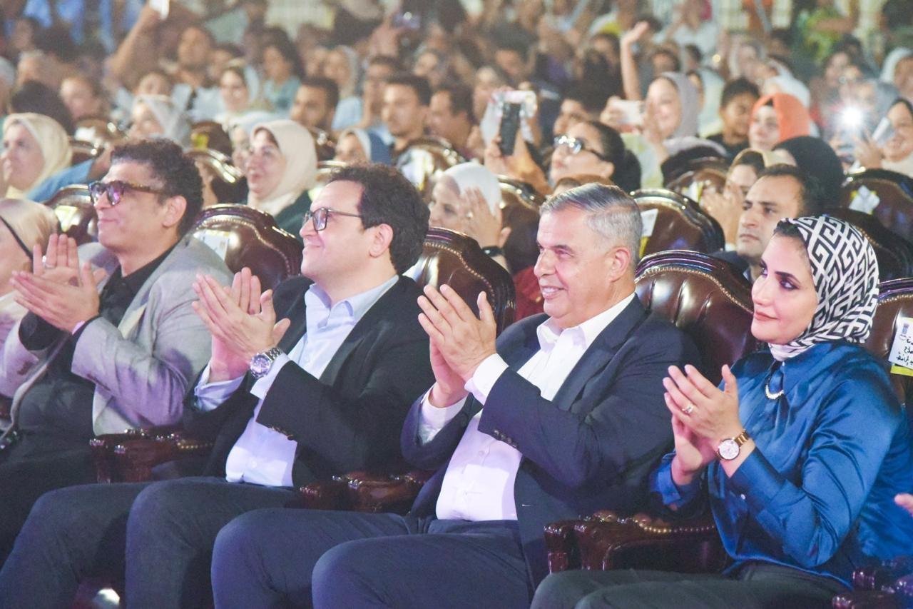 "صيف الأوبرا 2025.. وزير الثقافة ومحافظ الإسكندرية يطلقان أول مهرجان موسيقي داخل إستاد الإسكندرية"