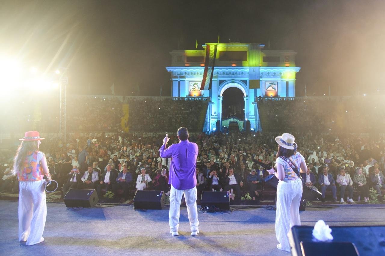 "صيف الأوبرا 2025.. وزير الثقافة ومحافظ الإسكندرية يطلقان أول مهرجان موسيقي داخل إستاد الإسكندرية"