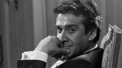 أفضل ممثل وأصوله عائلة فنية عريقة ... في يوم ميلاد الحوت الأزرق كريم عبد العزيز 