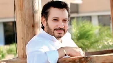 نجاة الفنان كمال أبو رية ومدير أعماله من حادث مروري مروع بالجيزة