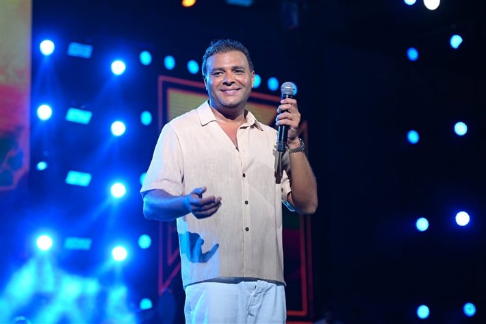 رامي صبري يختتم حفل مهرجان المسرح الروماني