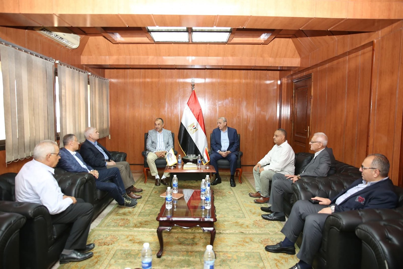 وزير قطاع الأعمال العام يلتقي محافظ الغربية وأعضاء مجلس النواب