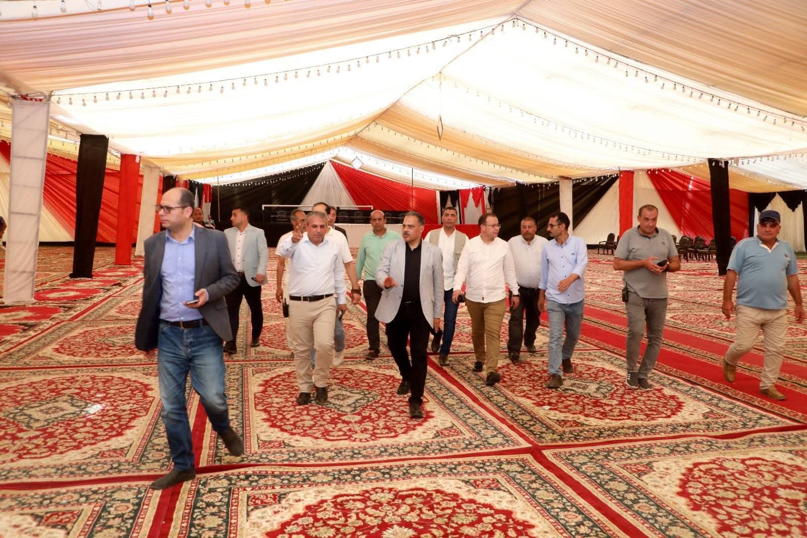 محافظ الشرقية يطمئن علي جاهزية اللجان الإنتخابية ويتفقد مقر اللجنه العامة بمدينة الزقازيق