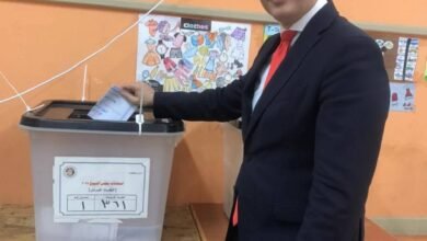 نقيب الإعلاميين يدلي بصوته في انتخابات الشيوخ 2025