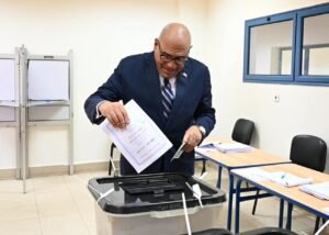 رئيس الهيئة العربية للتصنيع يُدلي بصوته في انتخابات مجلس الشيوخ 2 رئيس الهيئة العربية للتصنيع يُدلي بصوته في انتخابات مجلس الشيوخ