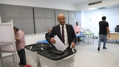 رئيس البورصة المصرية يُدلي بصوته في انتخابات مجلس الشيوخ 2025
