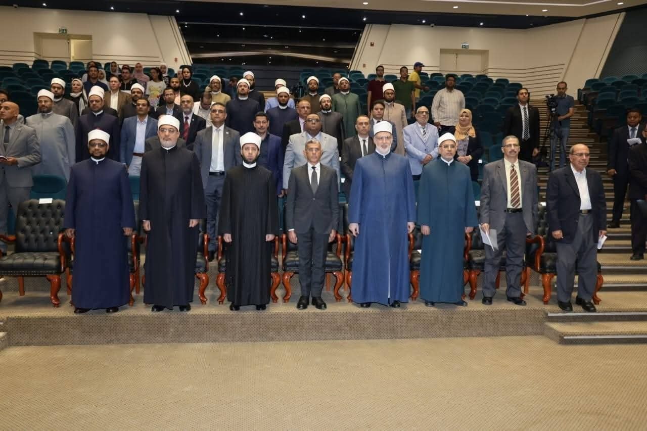 وزير الأوقاف يشهد فعاليات الملتقى العلمي حول النوازل الفقهية المستجدة في أحكام الفضاء