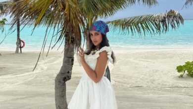 إسراء عبد الفتاح بإطلالة رقيقة من إجازتها في المالديف 