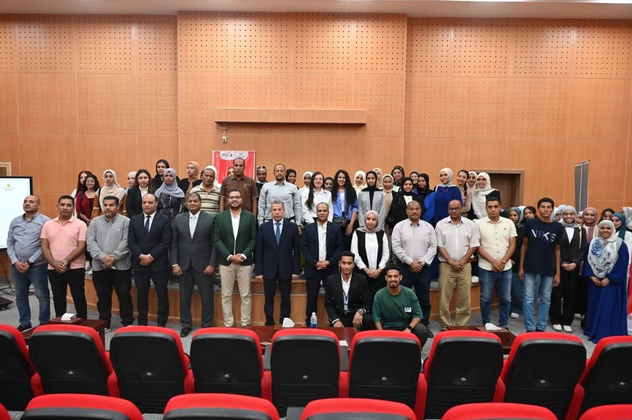 التعليم العالي: انطلاق أولى فعاليات التدريب لطلاب مبادرة "كُن مستعدًا" بجميع الجامعات المصرية 2 التعليم العالي: انطلاق أولى فعاليات التدريب لطلاب مبادرة "كُن مستعدًا" بجميع الجامعات المصرية