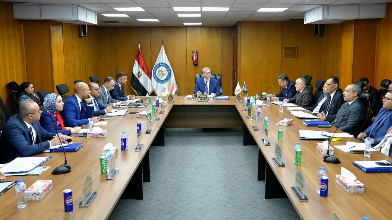 وزير البترول يترأس أعمال الجمعيات العامة لعدد من شركات التعدين بمقر هيئة الثروة المعدنية والصناعات التعدينية 2 وزير البترول يترأس أعمال الجمعيات العامة لعدد من شركات التعدين بمقر هيئة الثروة المعدنية والصناعات التعدينية