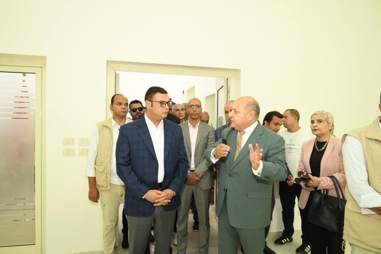 وزير الإسكان يفتتح المركز الثقافي بمدينة القاهرة الجديدة 3 وزير الإسكان يفتتح المركز الثقافي بمدينة القاهرة الجديدة