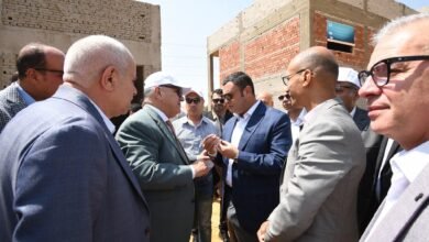 وزير الإسكان يتفقد مشروع السوق الحضارية بمدينة القاهرة الجديدة