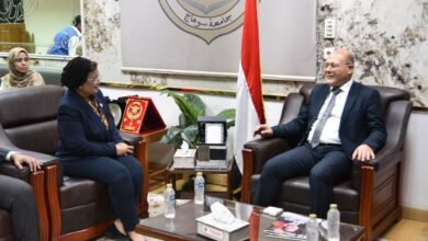 نائب وزير الصحة تبحث تعزيز دور جامعة سوهاج في مواجهة القضية السكانية وخفض معدلات الولادات القيصرية