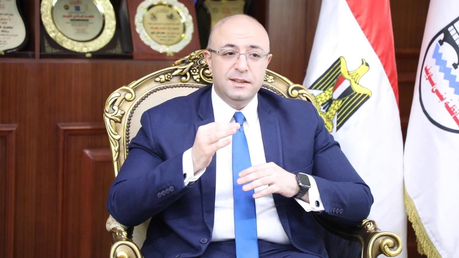 محافظ بني سويف يبحث سبل تفعيل دور الجمعيات التعاونية في مجالات التنمية وخدمة المواطنين