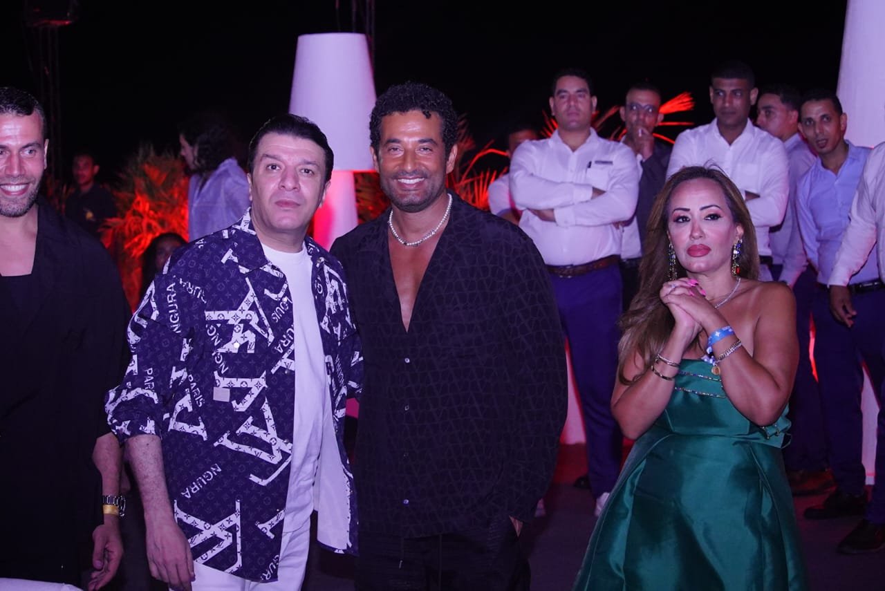 بحضور شقيقه ومصطفى كامل.. أحمد سعد يتألق بحفله الثاني في مهرجان مراسي "ليالي مراسي" 3 بحضور شقيقه ومصطفى كامل.. أحمد سعد يتألق بحفله الثاني في مهرجان مراسي "ليالي مراسي"