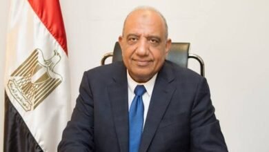 نجاة وزير الكهرباء من حادث سير مروع أثناء توجهه إلى مدينة العلمين