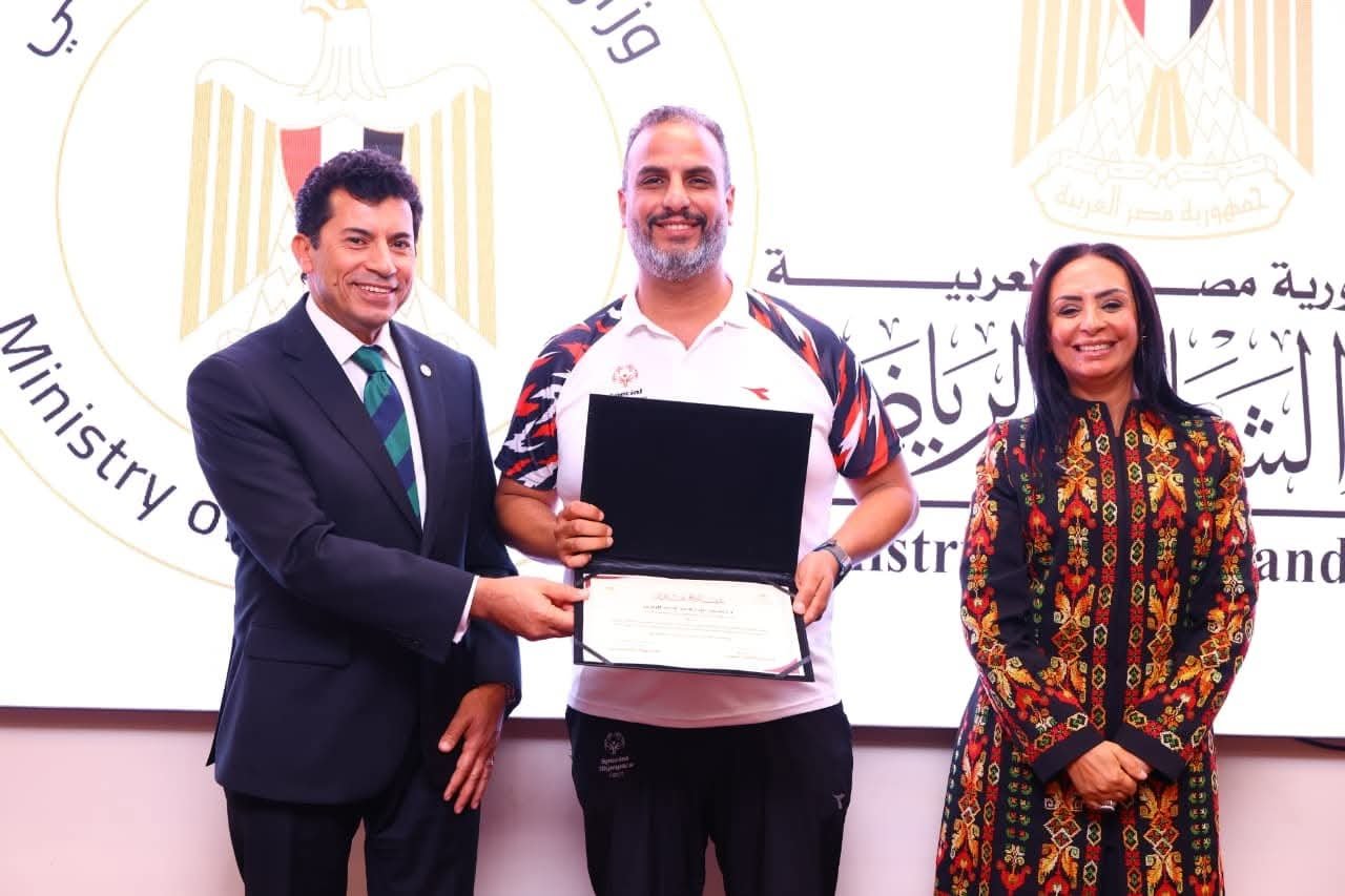 وزيرا التضامن الاجتماعي والشباب والرياضة يكرمان أبطال الأولمبياد الخاص المصري الفائزين في مسابقة الفروسية الإقليمية بالإمارات 2 وزيرا التضامن الاجتماعي والشباب والرياضة يكرمان أبطال الأولمبياد الخاص المصري الفائزين في مسابقة الفروسية الإقليمية بالإمارات