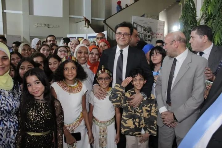 وزير الثقافة ومحافظ القاهرة يفتتحان "قصر ثقافة الطفل" بجاردن سيتي 