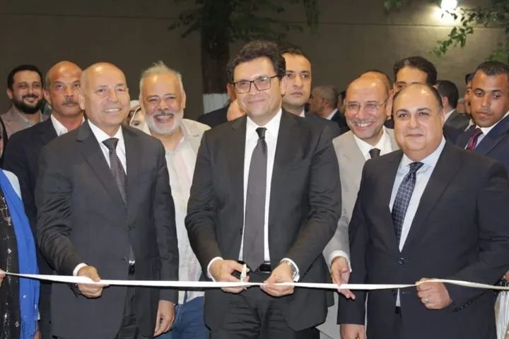 وزير الثقافة ومحافظ القاهرة يفتتحان "قصر ثقافة الطفل" بجاردن سيتي 