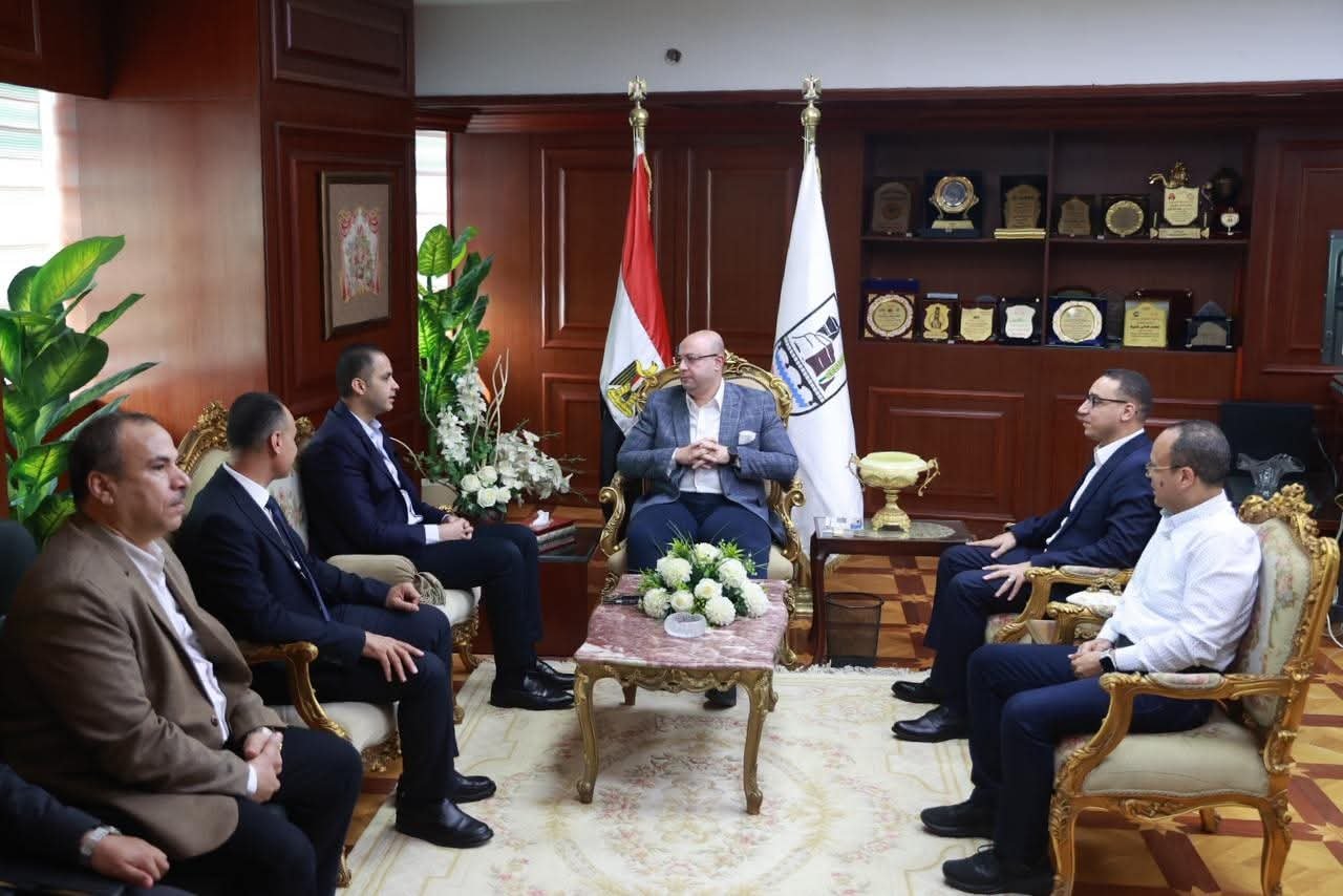 محافظ بني سويف يستقبل نائب وزير الصحة لبحث خطط تطوير المنظومة الصحية وتحسين مستوى الرعاية بالمحافظة
