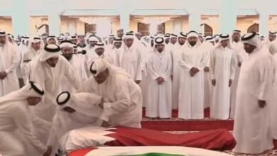 أمير قطر يتقدم مراسم تشييع ضحايا الهجوم الإسرائيلي على الدوحة