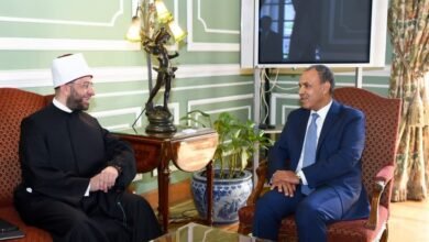 وزير الخارجية يستقبل وزير الأوقاف