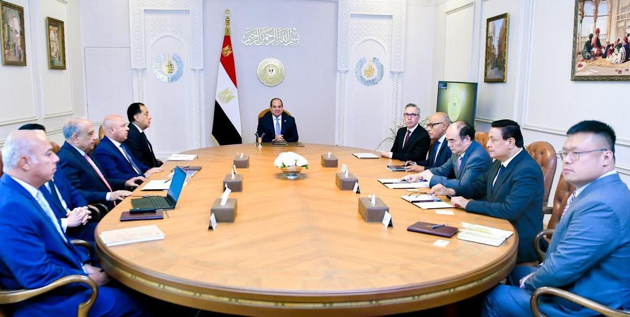الرئيس السيسي يستقبل الرئيس التنفيذي لشركة "سكاتك" النرويجية والمؤسس لمجموعة "صنجرو" الصينية 2 الرئيس السيسي يستقبل الرئيس التنفيذي لشركة "سكاتك" النرويجية والمؤسس لمجموعة "صنجرو" الصينية