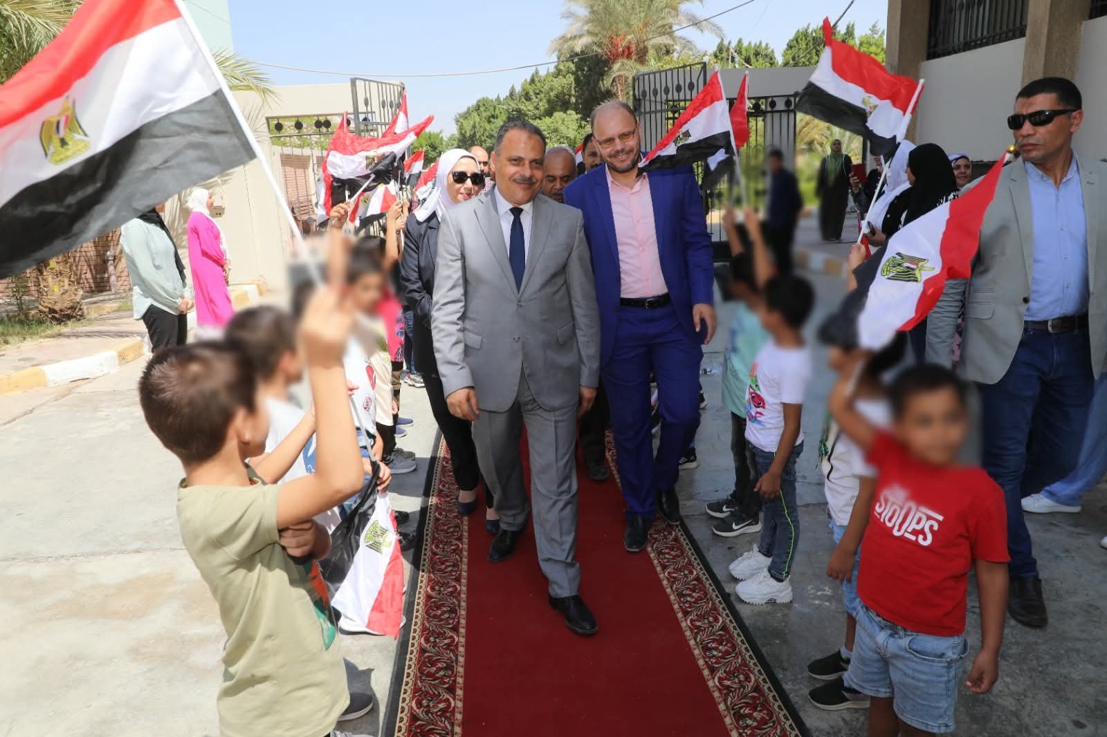 محافظ الشرقية يزور دار المدينة المنورة لرعاية الأيتام بمدينة العاشر من رمضان 2 محافظ الشرقية يزور دار المدينة المنورة لرعاية الأيتام بمدينة العاشر من رمضان